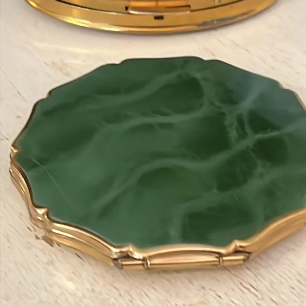 Stratton Of England & Dorset fifth avenue 1940s  Powder compacts